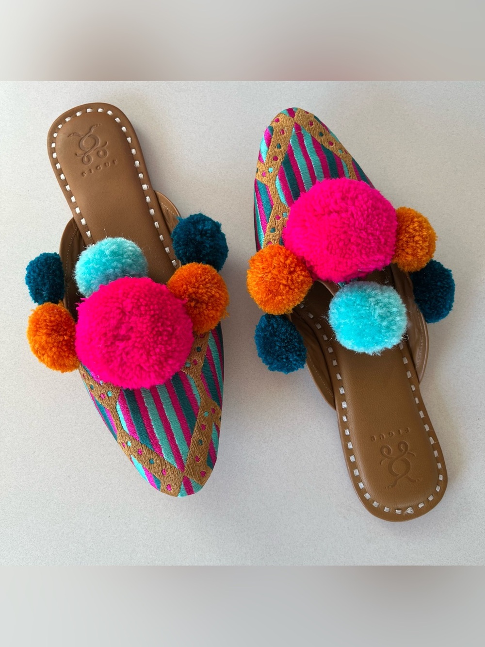Women’s Figue Diamond Ikat Iris Slides Size 7 Brand New Without Box
